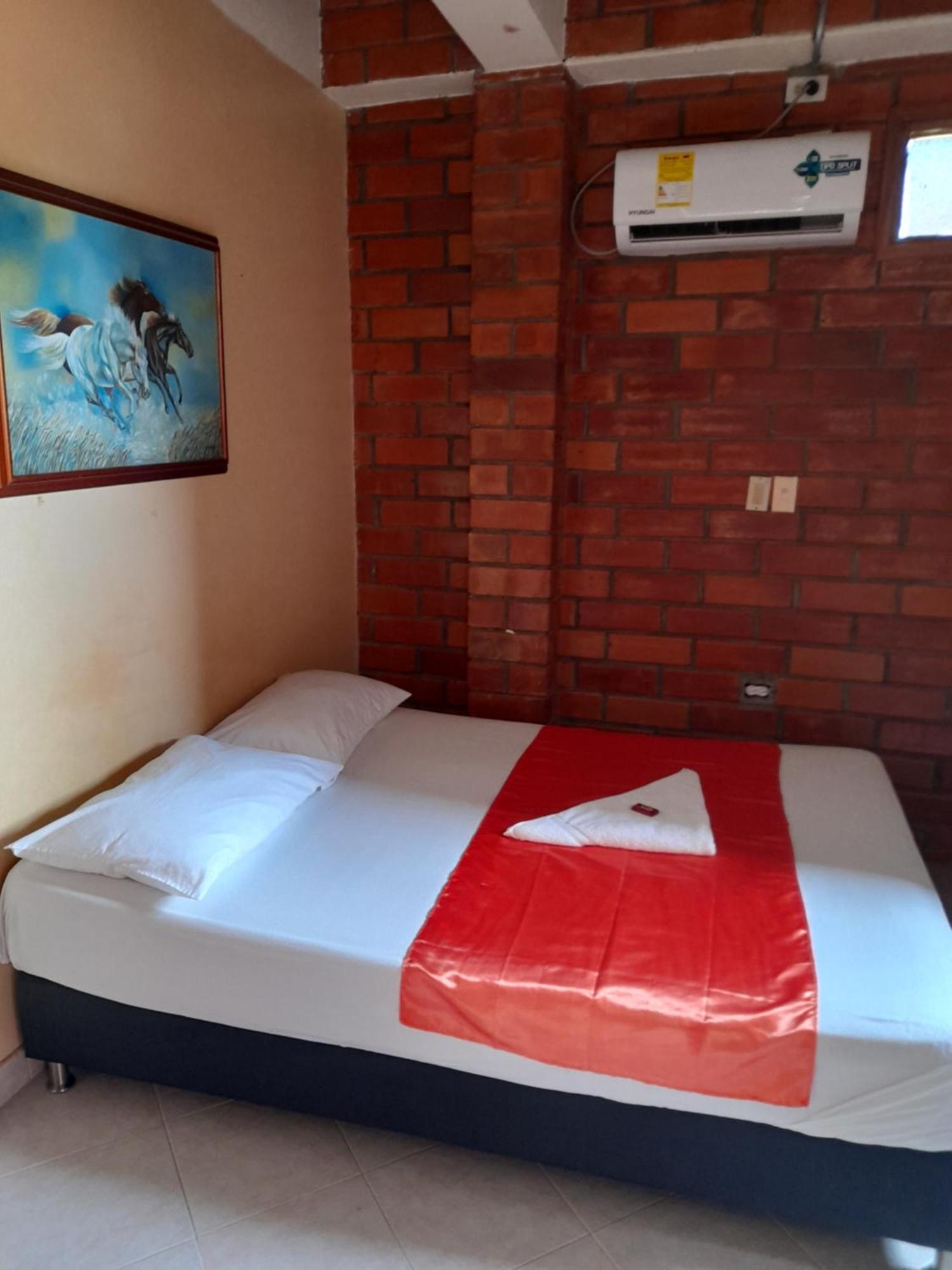 Hotel Boutique Los Gentiles Santa Fe de Antioquia Chambre photo